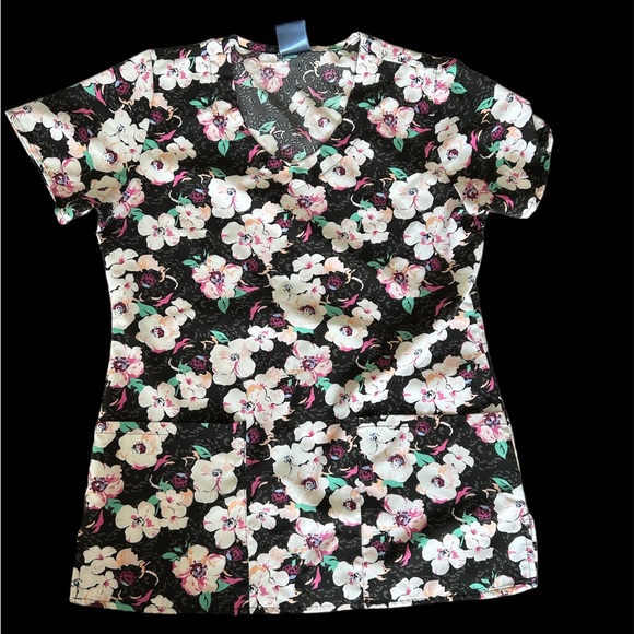 Scrub top - Picture 1 of 2